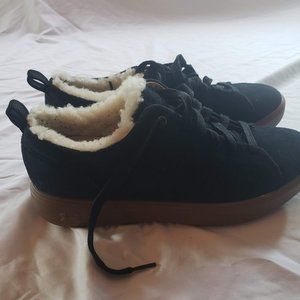 Under Armour-Capeside Low-Shearling-3020641-001